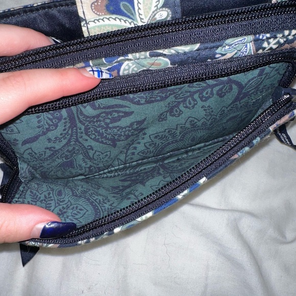 vera bradley wallet/crossbody - Picture 4 of 8